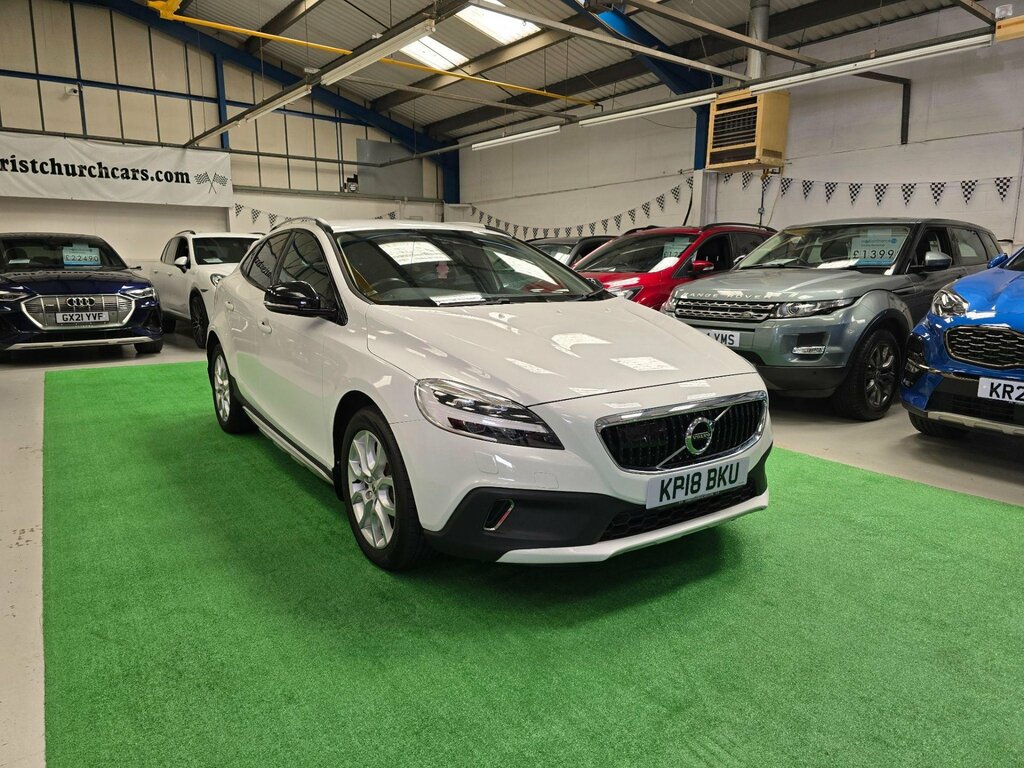 Volvo V40 Cross Country 2.0 D3 Pro Euro 6 Ss KP18BKU #3