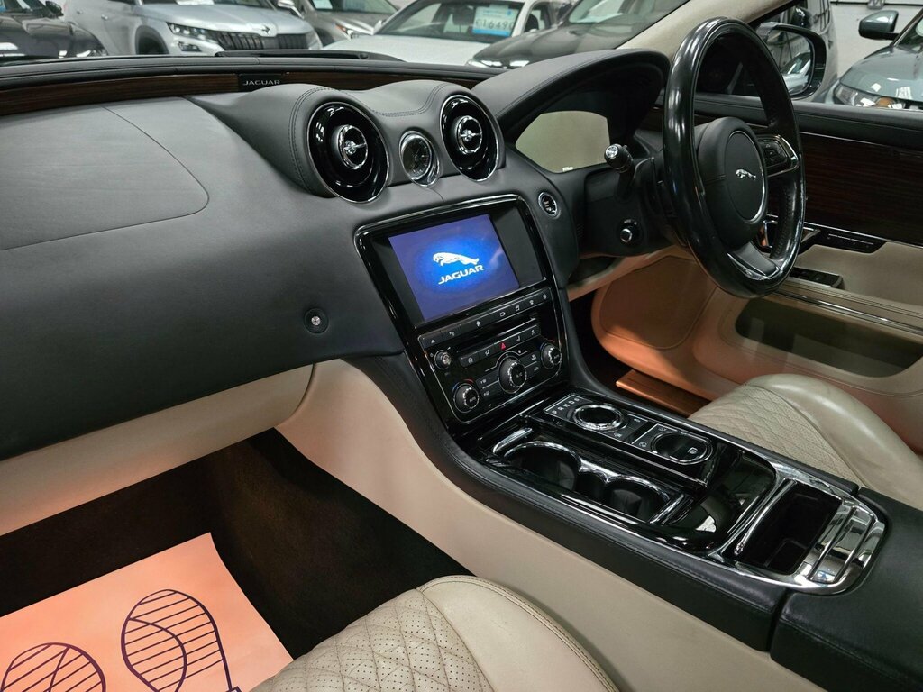 Jaguar XJ 3.0D V6 Portfolio Euro 6 Ss OV17UJZ  #2