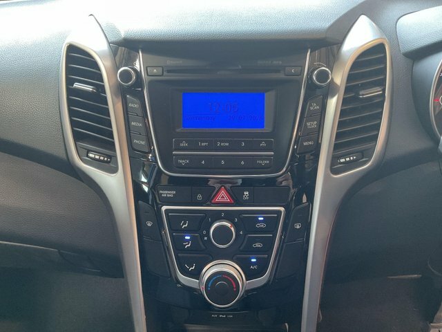 Hyundai I30 1.6 Se Euro 6 Blue #4
