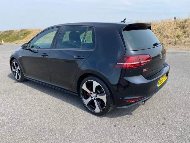 Volkswagen Golf Tsi Bluemotion Tech Gti Black #4