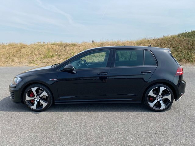 Volkswagen Golf Tsi Bluemotion Tech Gti Black #3