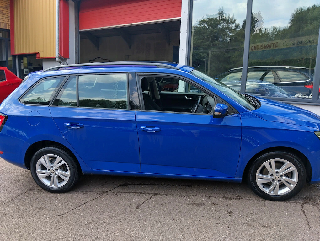 Skoda Fabia Se Tsi Estate SH69KKD Blue #2