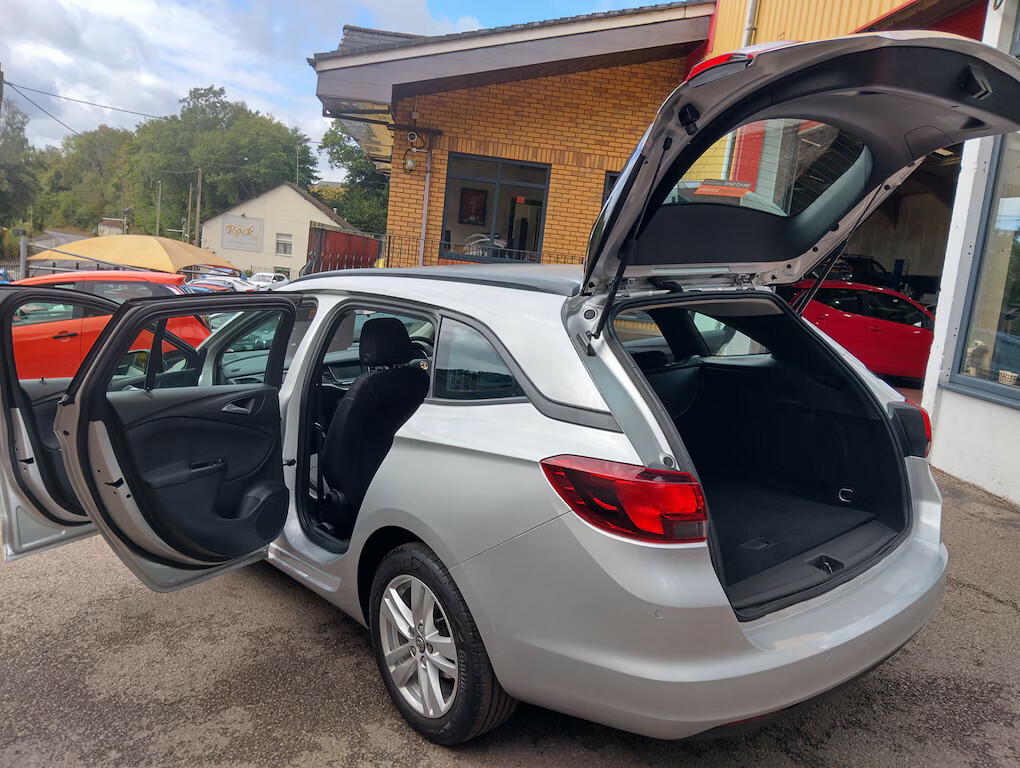 Vauxhall Astra 1.6 12.4Kwh Ultimate Euro 6 Ss 1.6 12. Black #19