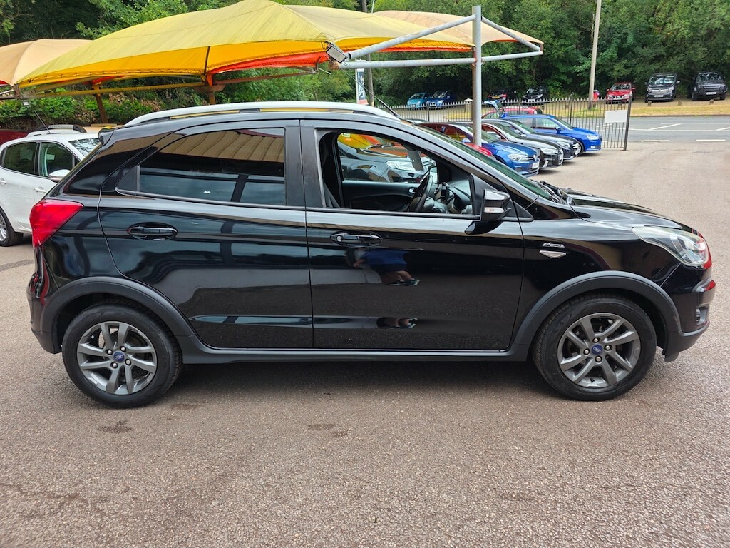 Ford KA+ 1.2 85 Active Hatchback Black #5