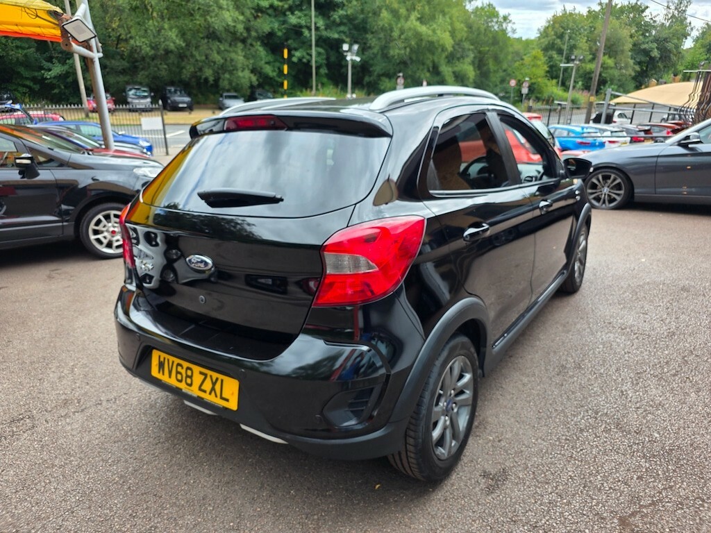 Ford KA+ 1.2 85 Active Hatchback Black #4