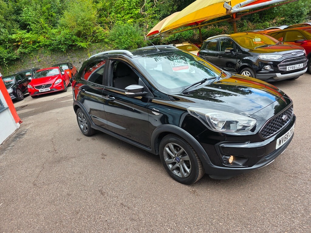 Ford KA+ 1.2 85 Active Hatchback Black #3