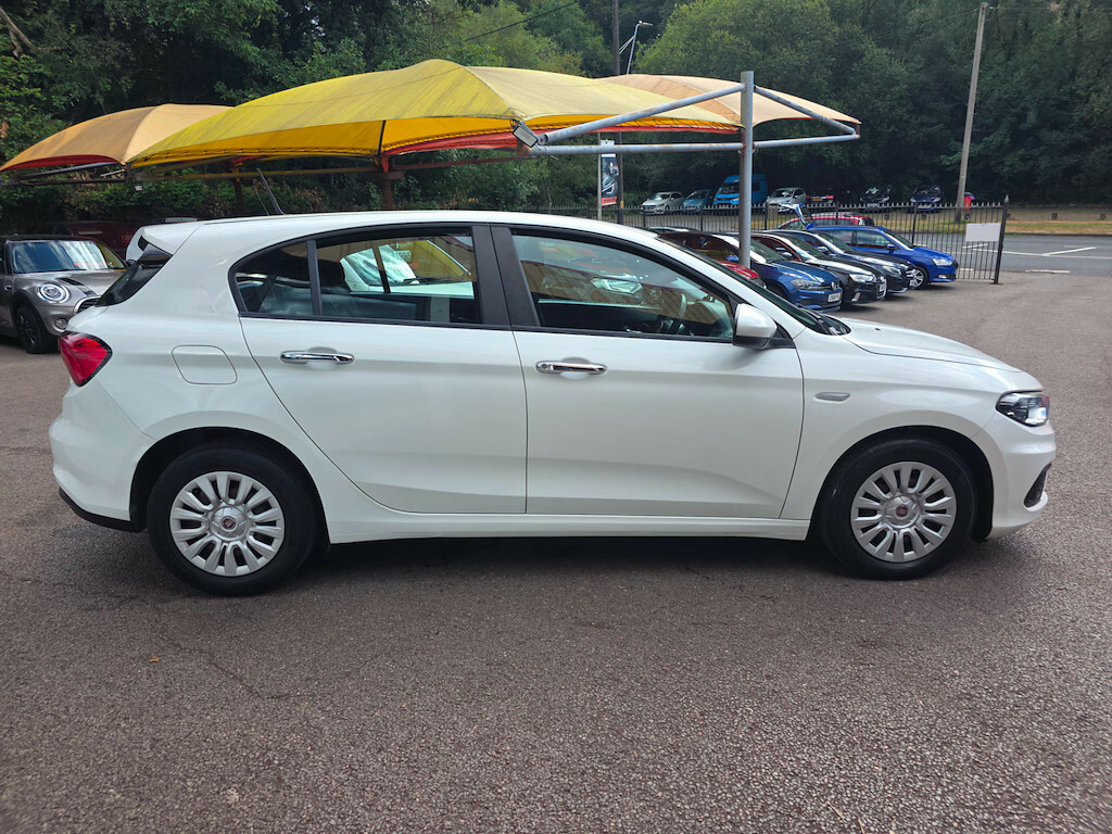 Fiat Tipo 1.4 Easy Hatchback White #4