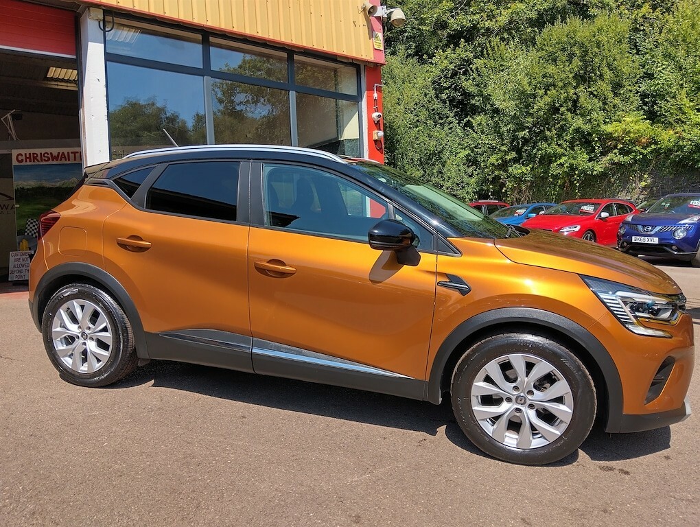 Renault Captur 1.3 Tce 130 Iconic Hatchback Black