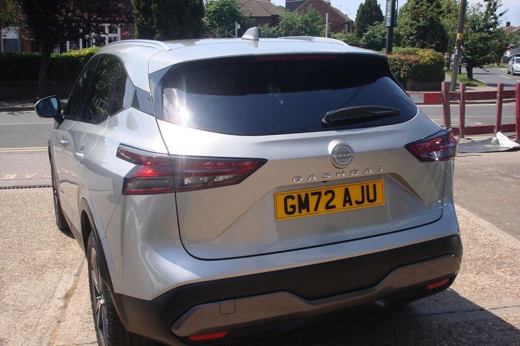 Nissan Qashqai 1.3 Dig-t Mh 158 Tekna Silver #4