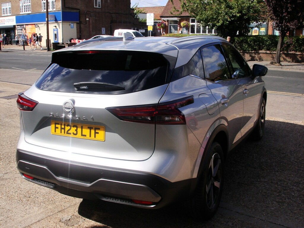 Nissan Qashqai 1.3 Dig-t Mh 158 N-connecta Silver #6