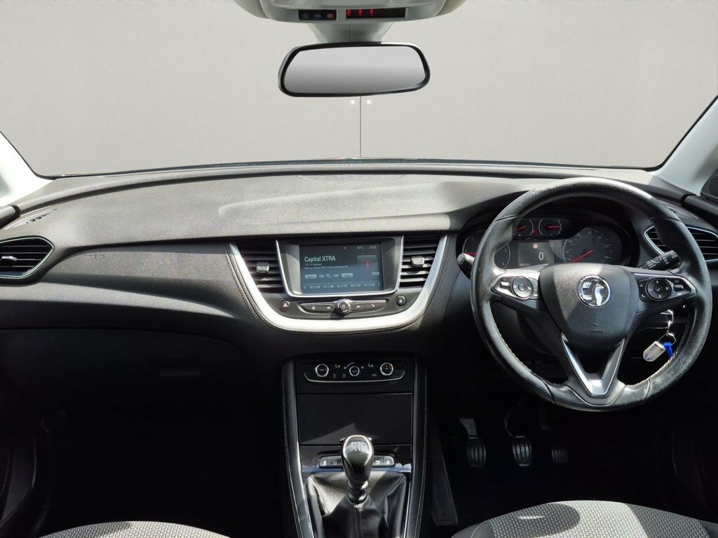 Vauxhall Grandland X 1.6L Se MT68NXV Black #4