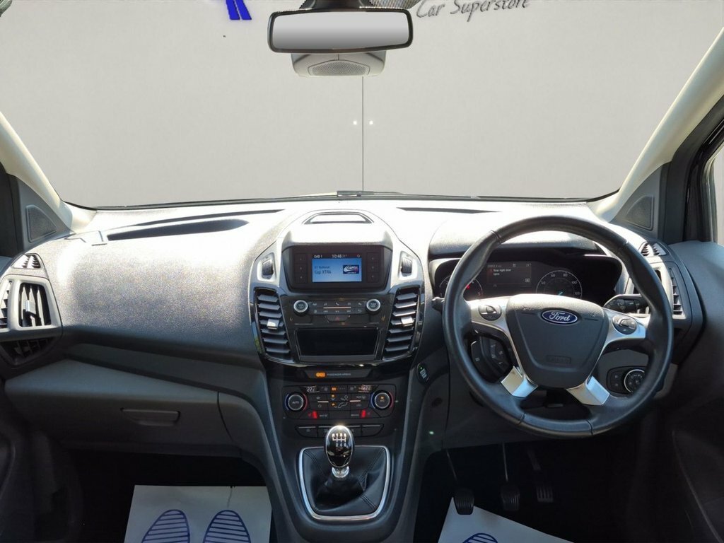 Ford Grand Tourneo Connect 1.5L Titanium Black #4
