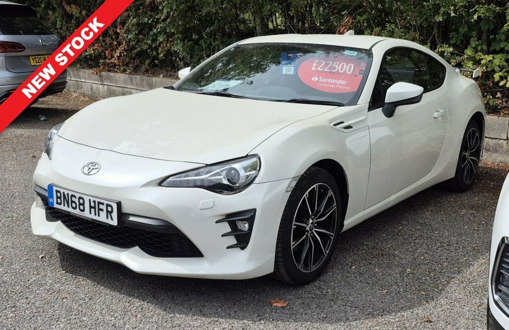 Toyota GT86 2L Pro White