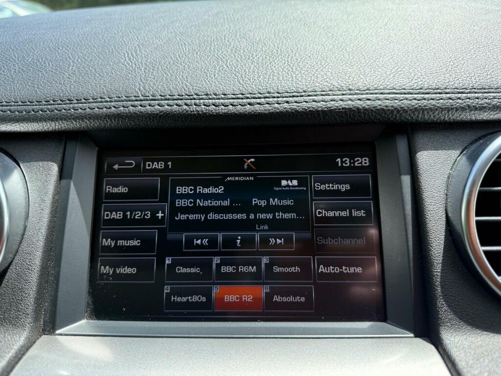 Land Rover Discovery 4 Suv 3.0 Sd V6 Se 201515 Grey #25
