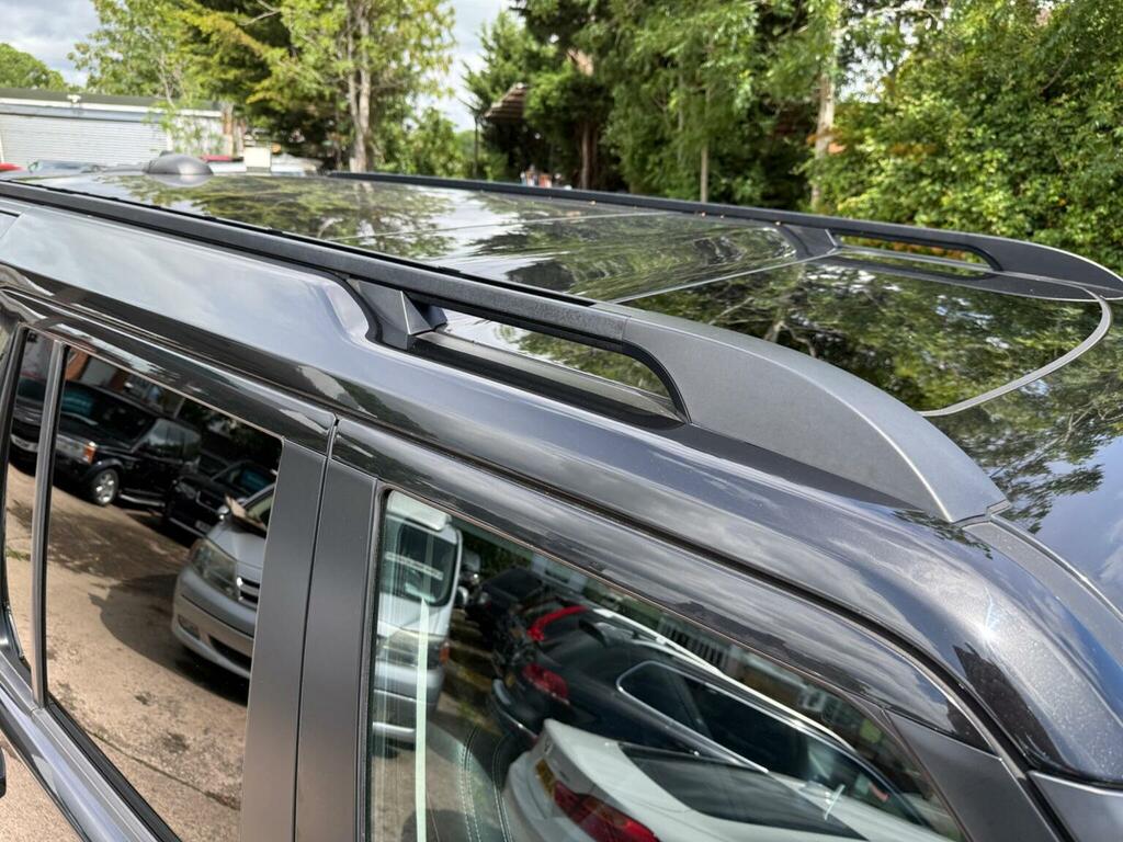 Land Rover Discovery 4 Suv 3.0 Sd V6 Se 201515 Grey #46