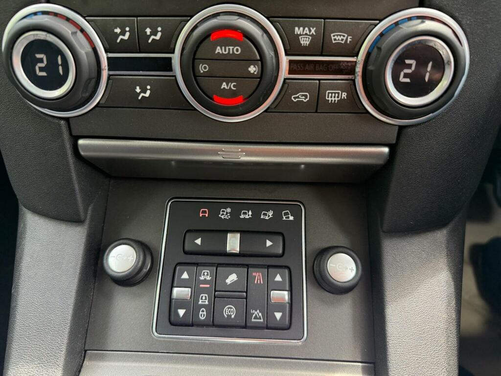 Land Rover Discovery 4 Suv 3.0 Sd V6 Se 201515 Grey #27