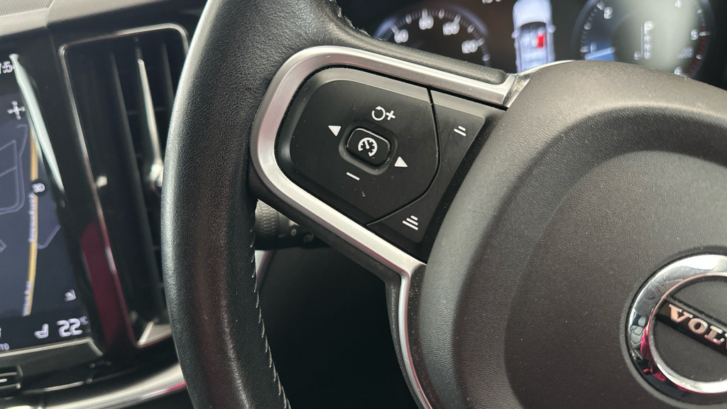 Volvo XC60 2.0 D4 Momentum Awd Blue #17