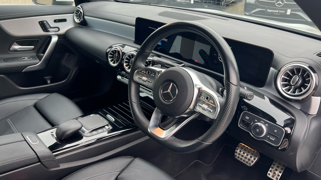 Mercedes-Benz CLA Class Cla 180 Amg Line Premium Plus Tip White #12