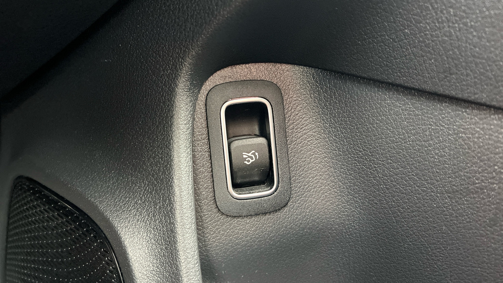 Mercedes-Benz CLA Class Cla 180 Amg Line Premium Plus Tip White #38