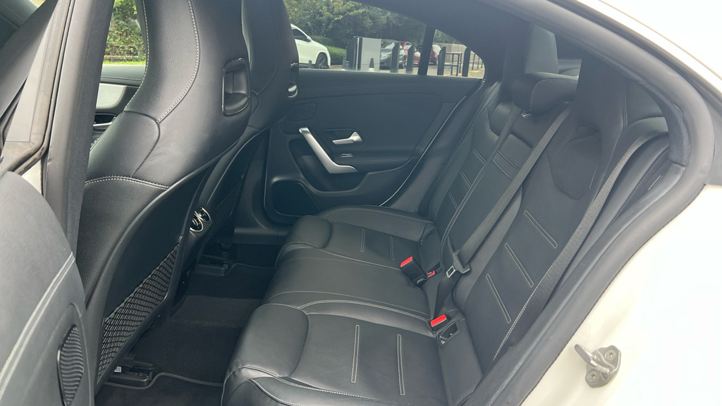 Mercedes-Benz CLA Class Cla 180 Amg Line Premium Plus Tip White #20