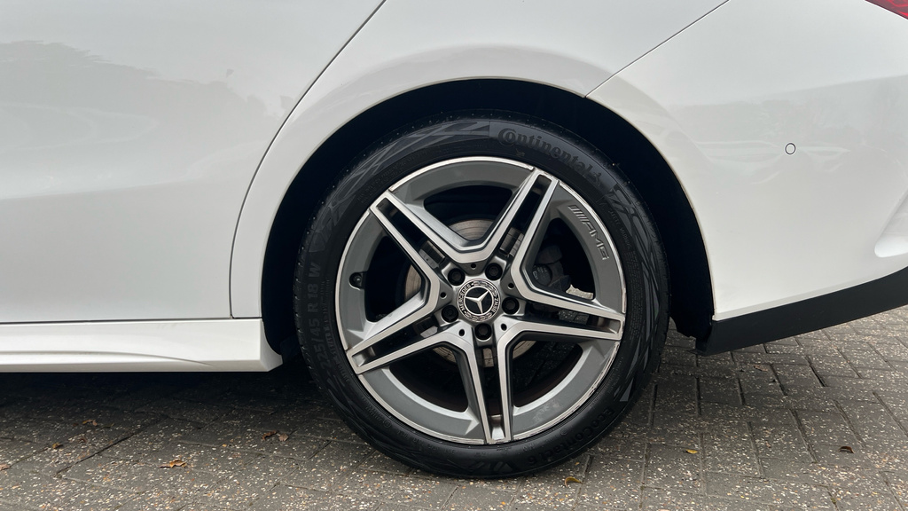 Mercedes-Benz CLA Class Cla 180 Amg Line Premium Plus Tip White #24