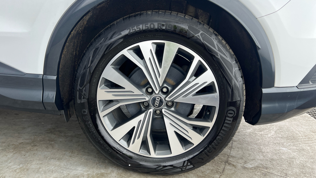 Audi Q4 E Tron 40 Vorsprung Suv 82Kwh 204 Ps Black #25