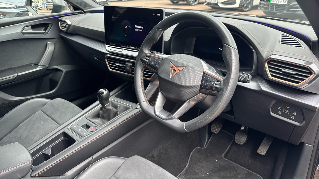 Cupra Leon 1.5 Ehybrid 25.8Kwh Vz1 Estate Plug In White #9