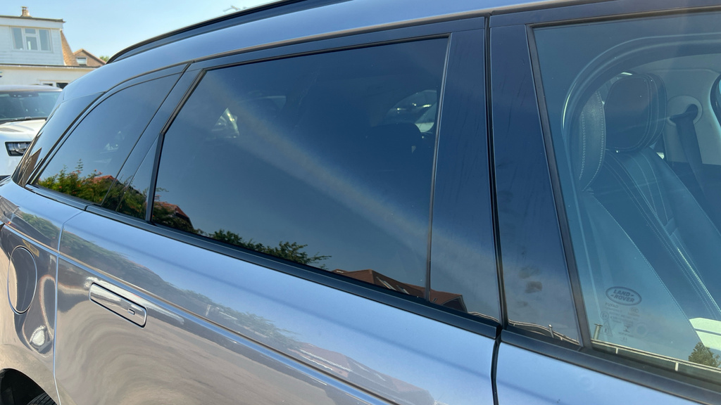 Land Rover Range Rover Velar 3.0 D300 Mhev R-dynamic Hse Blue #4