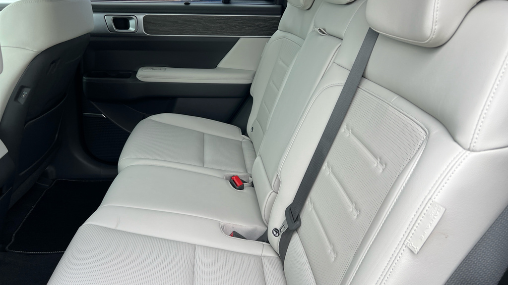 Hyundai Santa Fe Ultimate 4Wd White #37