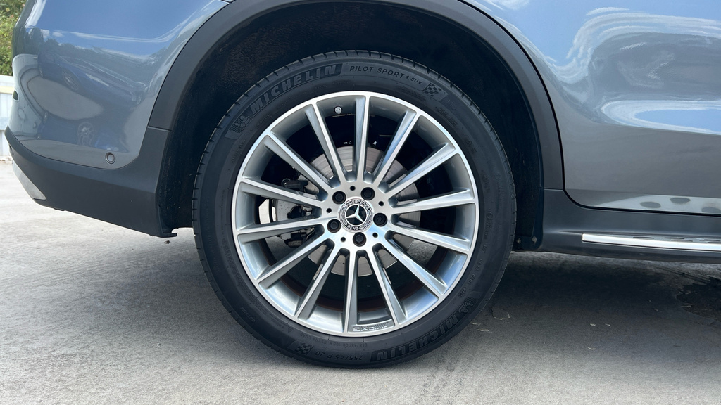 Mercedes-Benz GLC Class Glc 220 D 4Matic Amg Line Premium Grey #24