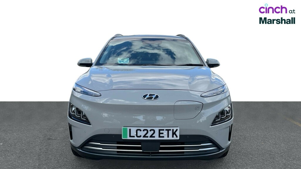Hyundai Kona Premium White #12