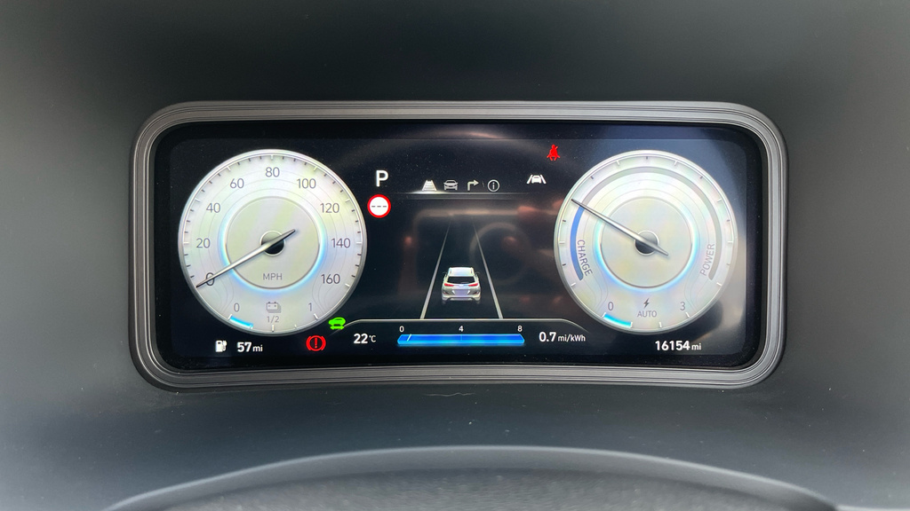 Hyundai Kona Premium White #16