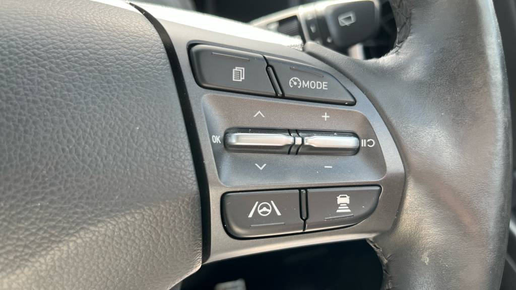 Hyundai Kona Premium White #15