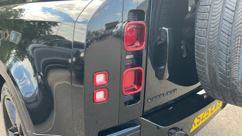 Land Rover Defender 3.0 D250 Hard Top S Blue #36