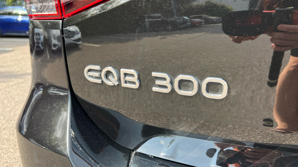 Mercedes-Benz EQB Amg Line Black #32
