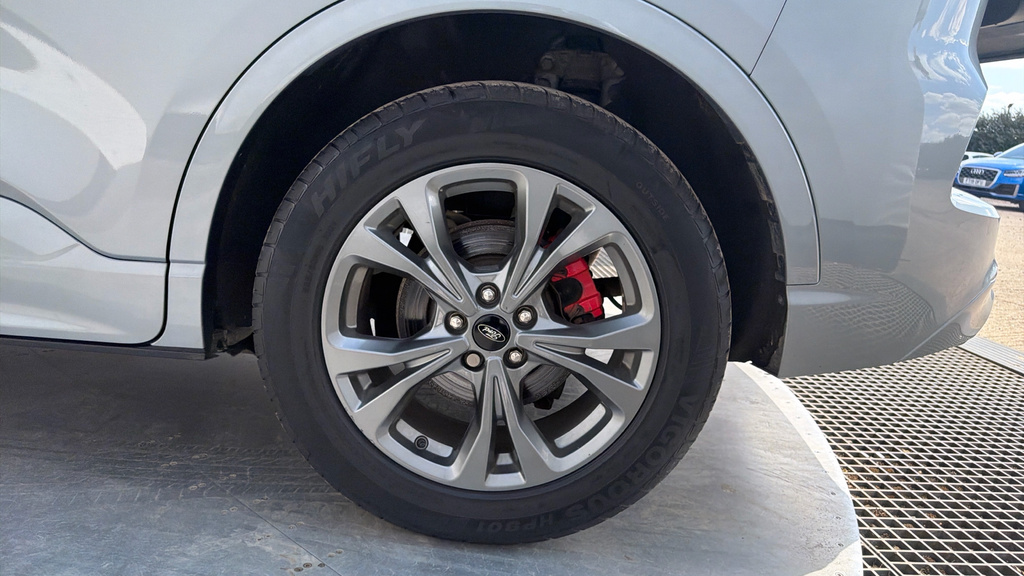 Ford Kuga 2.5 Fhev St-line Cvt Black #33