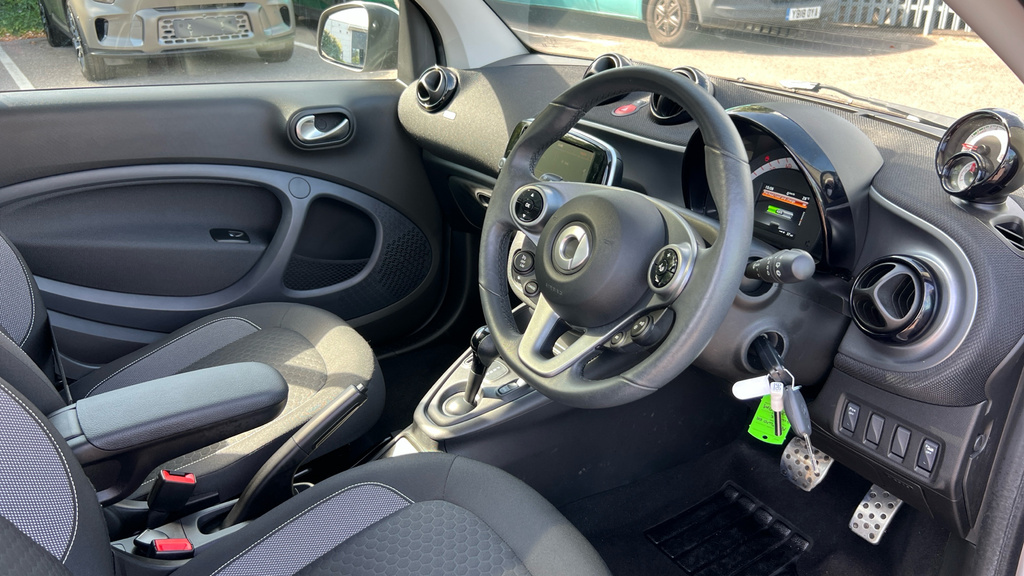 Smart Fortwo Coupe Eq Fortwo Premium Silver #3
