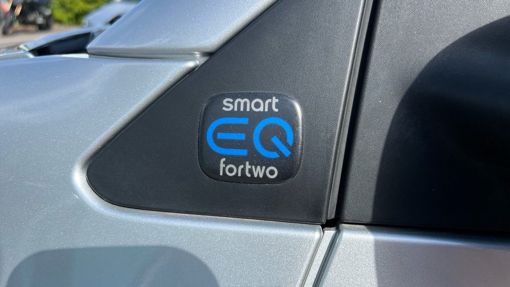 Smart Fortwo Coupe Eq Fortwo Premium Silver #37