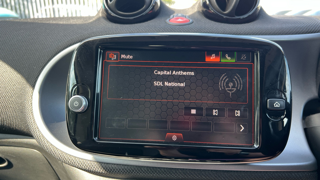 Smart Fortwo Coupe Eq Fortwo Premium Silver #34