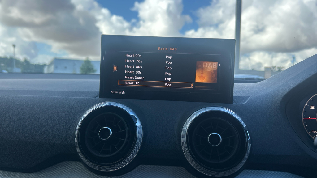 Audi Q2 S Line 35 Tfsi 150 Ps S Tronic Black #42