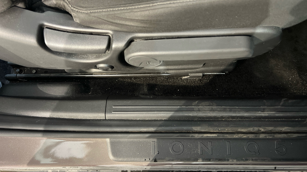 Hyundai Ioniq 5 Hatchback Grey #40