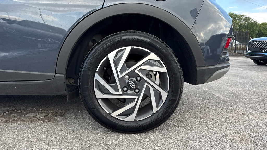 Hyundai Bayon 1.0 Tgdi Ultimate Dct Hatchback Grey #25