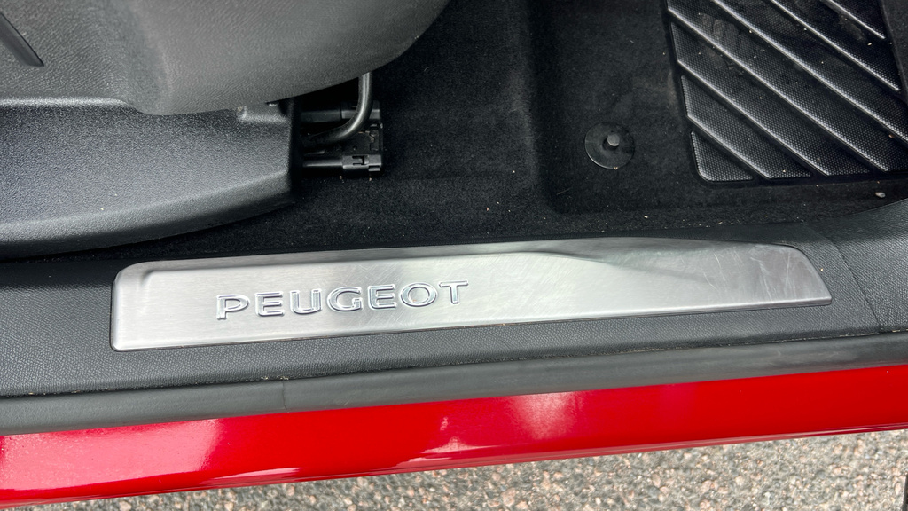 Peugeot 3008 3008 Active Ss Grey #37
