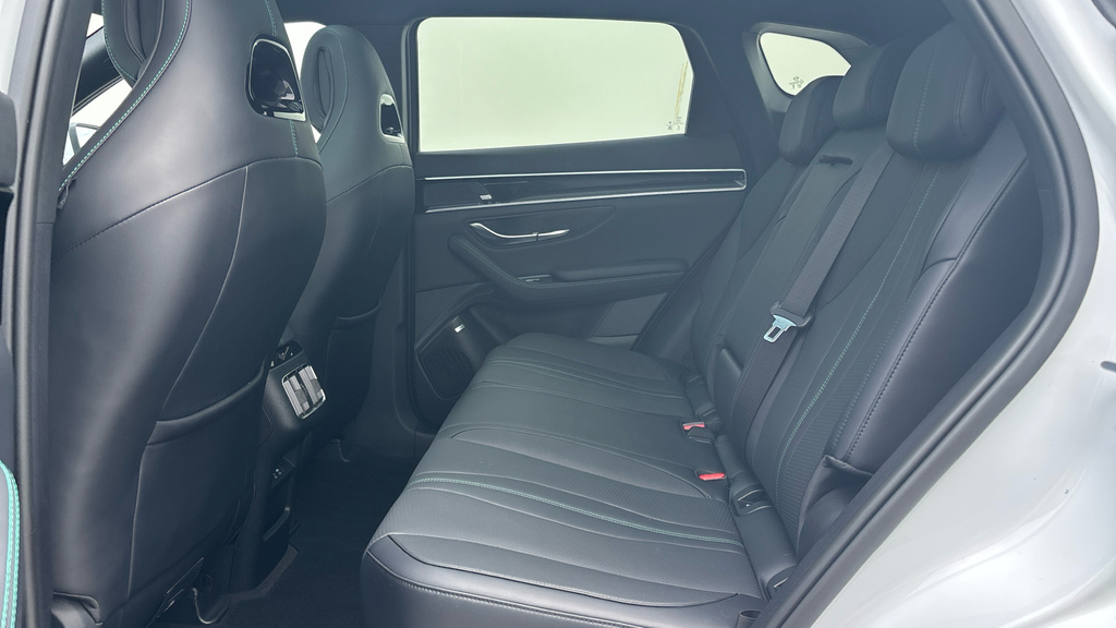 Byd Seal U Seal U 1.5 Dm-i Comfort Black #30