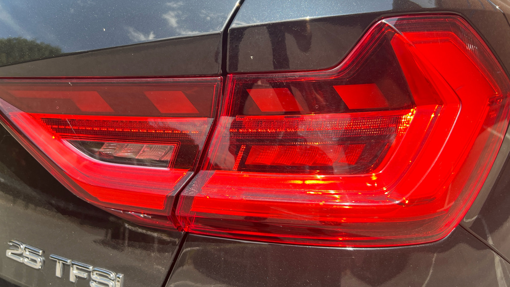 Audi A1 1.0 Sportback Tfsi Sport 94 Bhp Red #37
