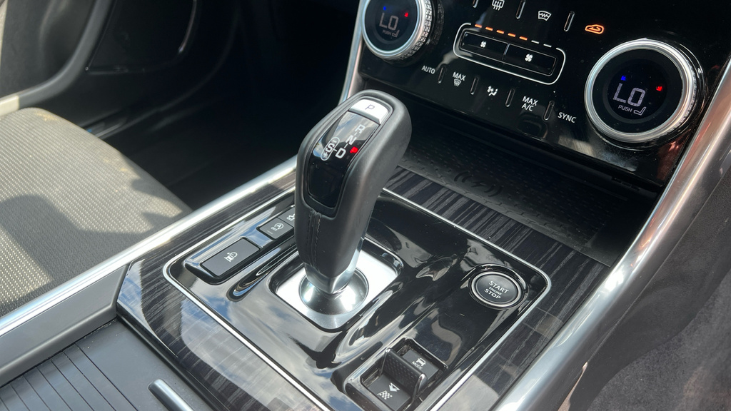 Jaguar XE 2.0 P300 Sport Grey #40