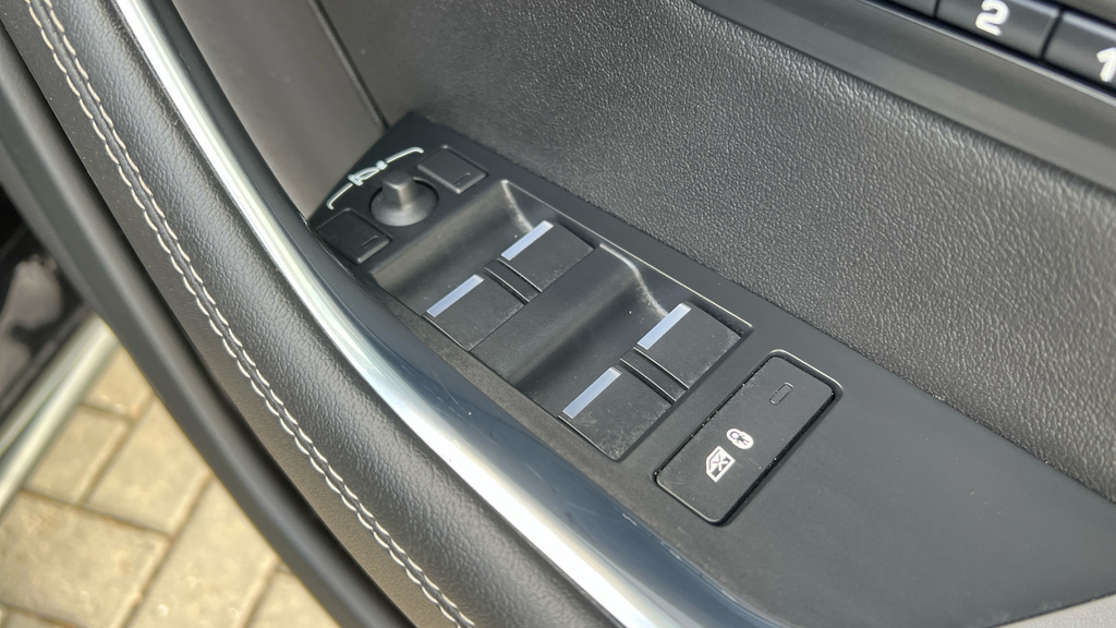 Jaguar XE 2.0 P300 Sport Grey #63