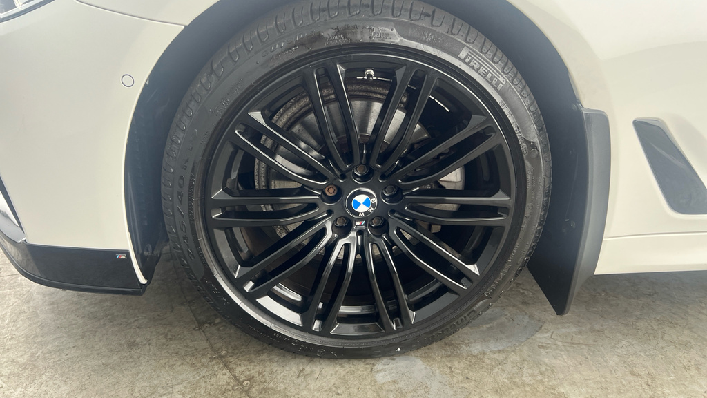 BMW 5 Series 520D M Sport Blue #27