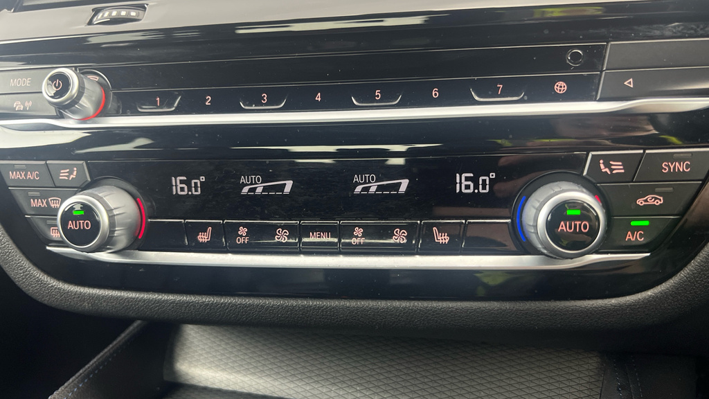 BMW 5 Series 520D M Sport Blue #21