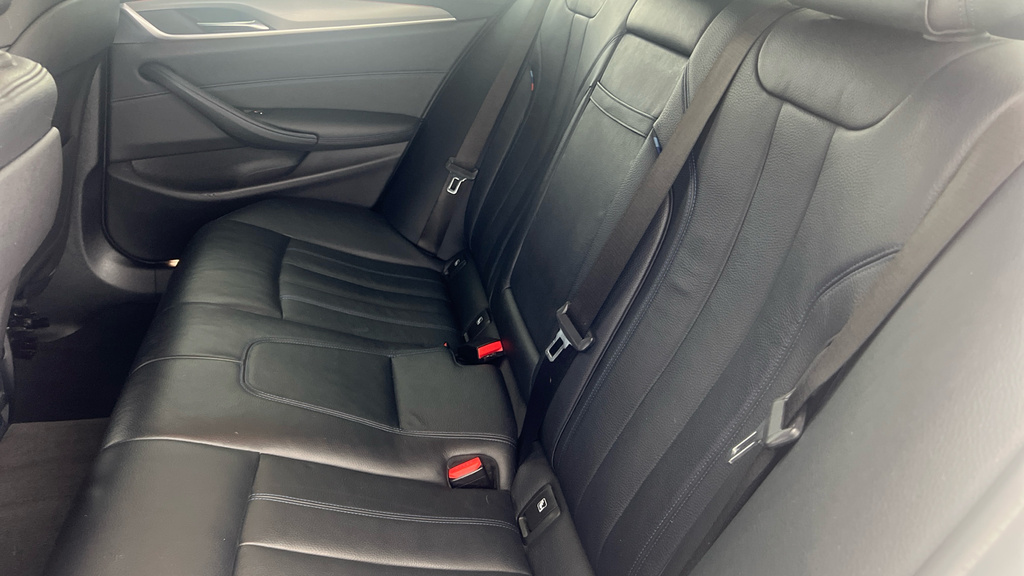 BMW 5 Series 520D M Sport Blue #24